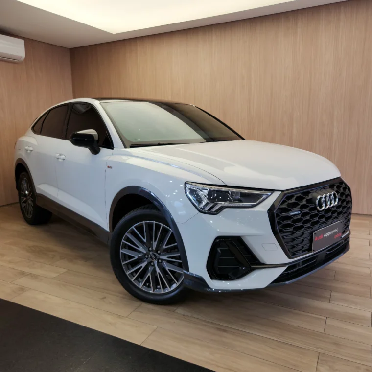 Audi Q3 2.0 40 TFSI GASOLINA SPORTBACK PERFORMANCE BLACK QUATTRO TIPTRONIC 2023 Gasolina - Foto 1