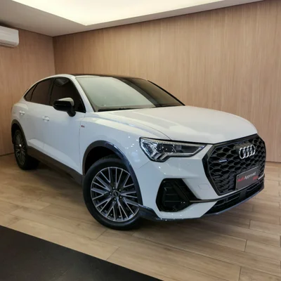 Audi Q3 2.0 40 TFSI GASOLINA SPORTBACK PERFORMANCE BLACK QUATTRO TIPTRONIC 2023 Gasolina - Foto 1