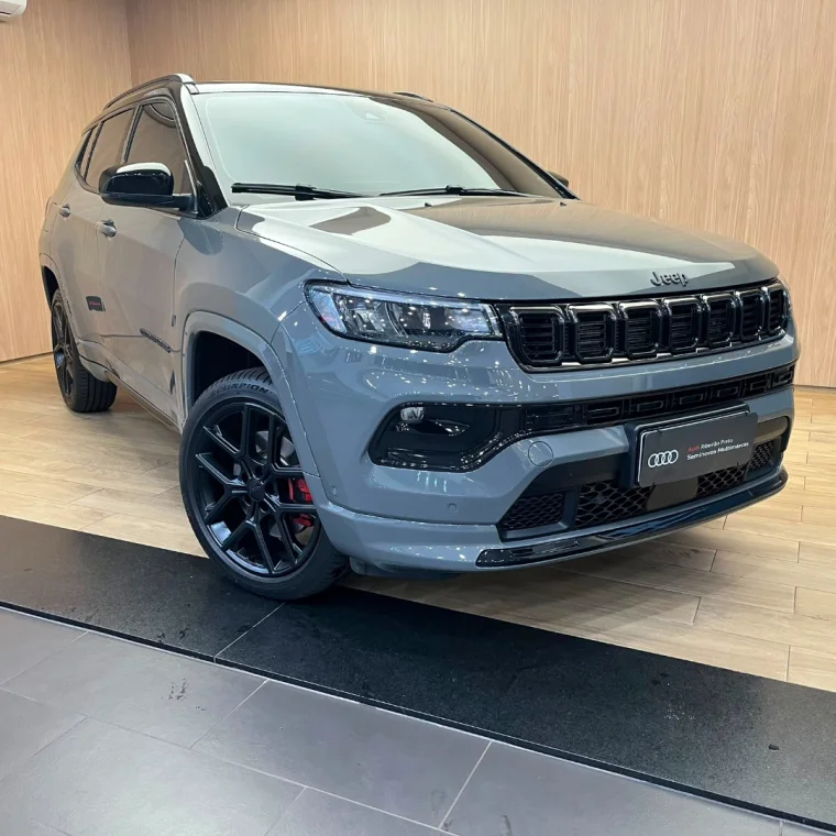 JEEP COMPASS 2.0 HURRICANE 4 TURBO GASOLINA BLACKHAWK AT9 2026 Gasolina - Foto 1