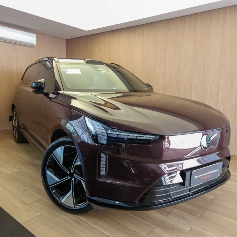 Volvo EX90 P8 RECHARGE TWIN ELECTRIC PERFORMANCE ULTRA AWD 2025 Híbrido - Foto 1